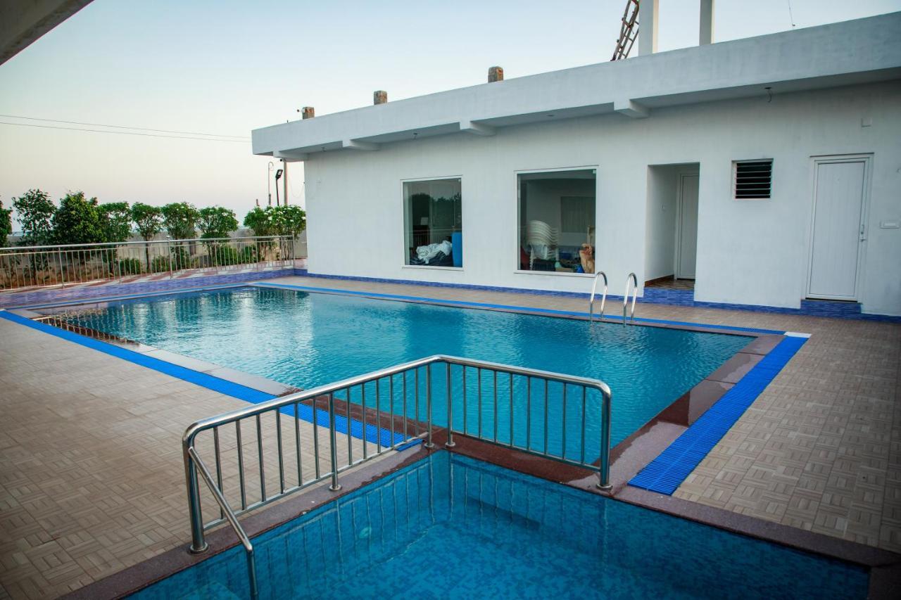 Thai Beach Resort Thiruchendur Exterior photo